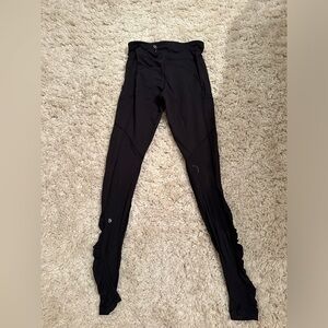 black lululemon leggings
